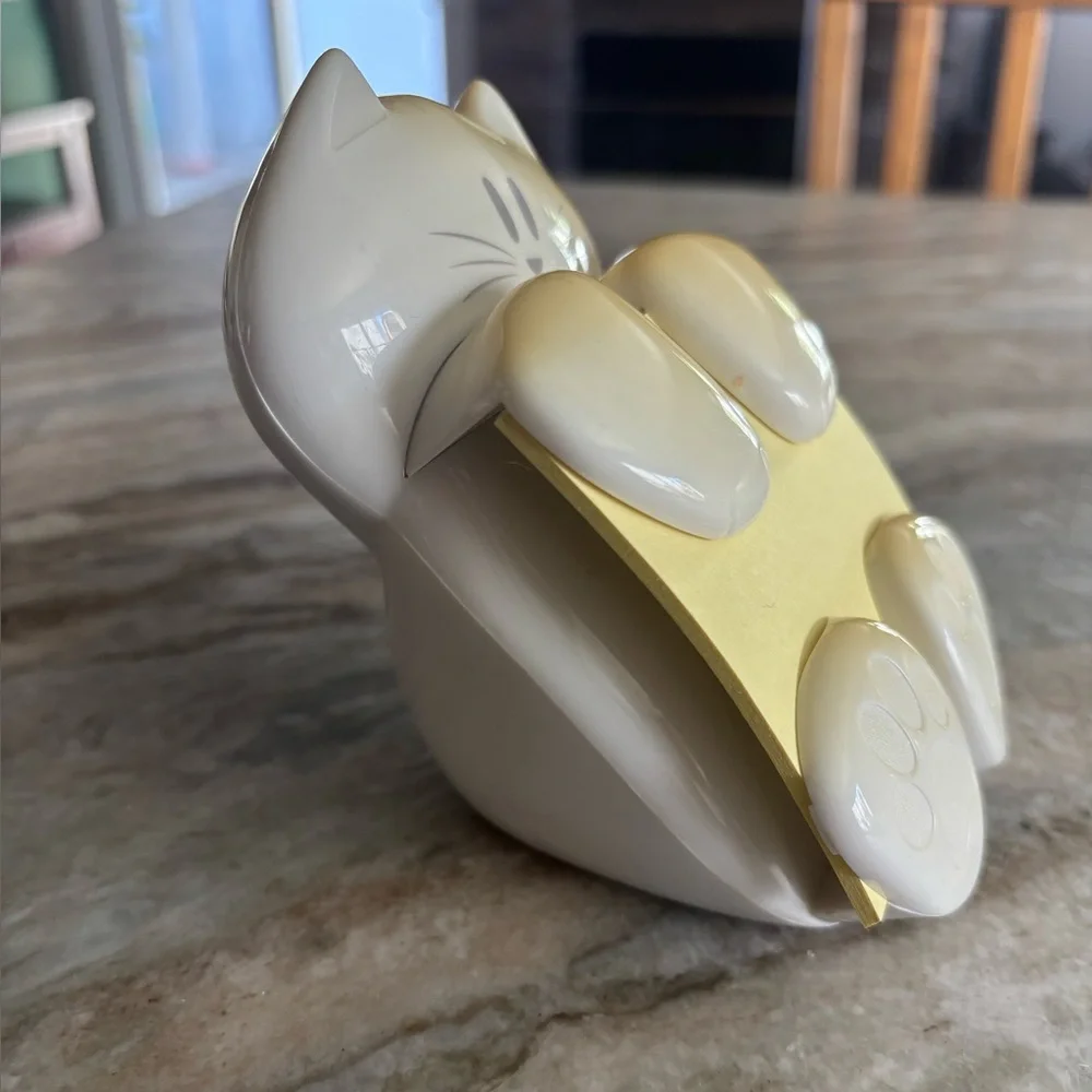 Post-It Cat pop up note dispenser holder